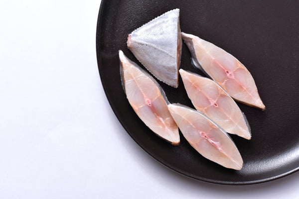 Black Pomfret slice