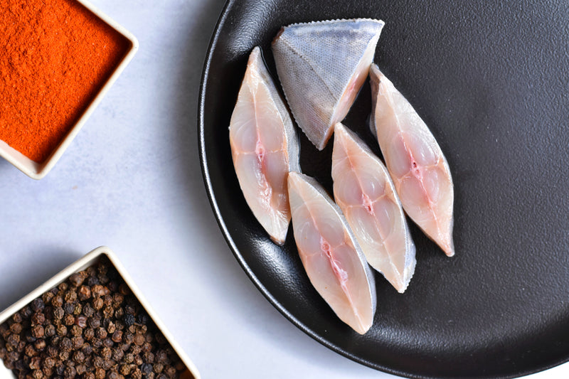 Black Pomfret slice
